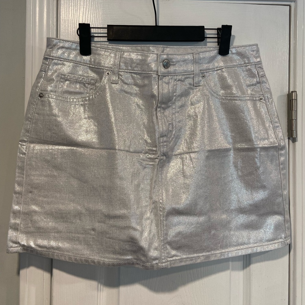 NWT Old Navy Size 8 Silver Shine Metallic Zip Stretch Denim A Line Mini Skirt
